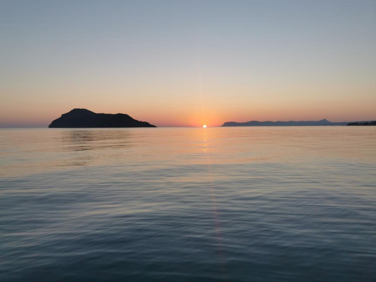 Kato Stalos Mare Eksteriør billede